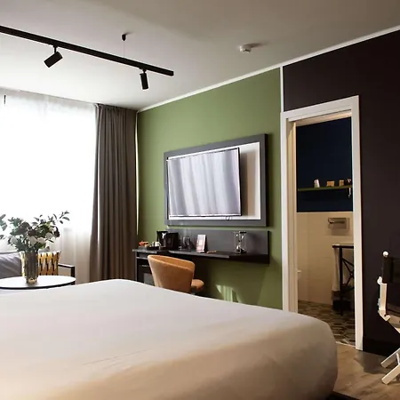 מלון Mercure Cinecitta רומא
