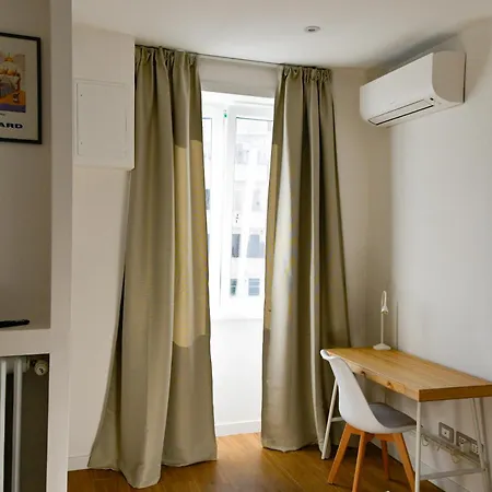 Dima Cute Flat In Apartment *
