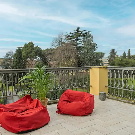 The Poolside House - New 2 Bedroom With Terrace Apartment *