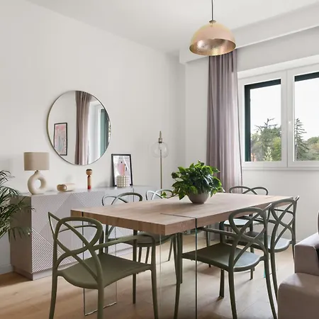 The Poolside House - New 2 Bedroom With Terrace Rome