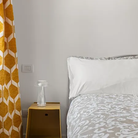 The Poolside House - New 2 Bedroom With Terrace Apartment *