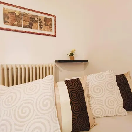 Relax Appia San Giovanni Apartment *