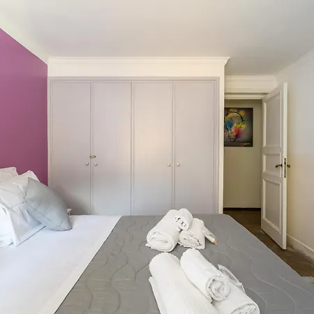 Historic Center - Navona Luxe Haven - Elevator, Soundproof & Netflix Apartment Rome