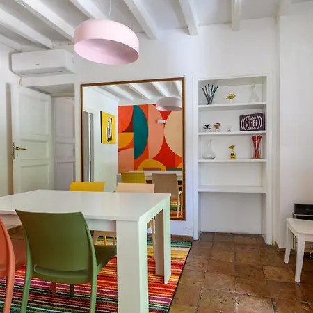 Historic Center - Navona Luxe Haven - Elevator, Soundproof & Netflix * Rome