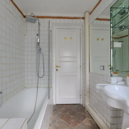 Apartment Historic Center - Navona Luxe Haven - Elevator, Soundproof & Netflix *