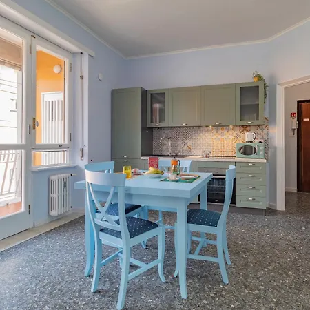1950 - Bright In Octagonal Tower Roma