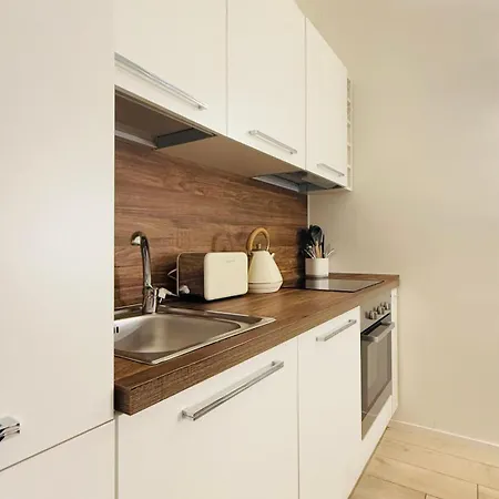 Casa 76 * Rome