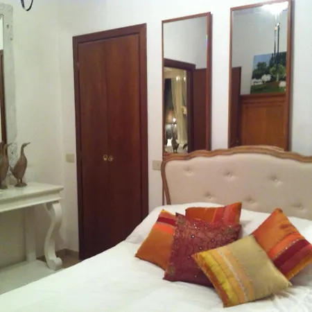 Vicolo Savelli Luxury Apartment Rome