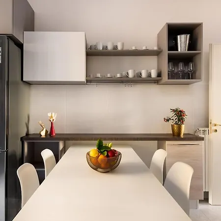 Idyllia - Spacious Bright Flat Apartment *