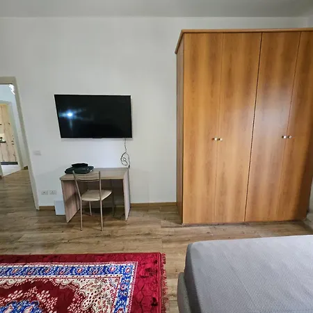 Simone House Rome