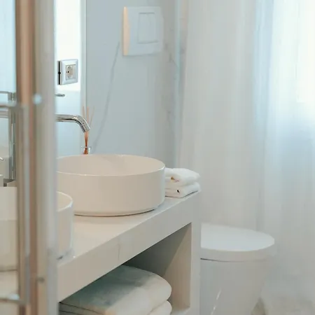 Apartment Sweet Heaven *