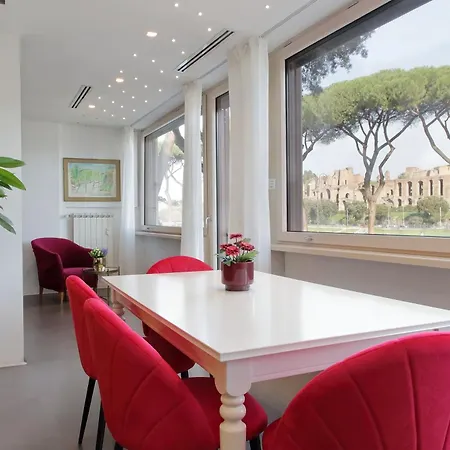 Ych-exclusive On Circus Maximus Apartment