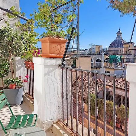 Colosseo Attico Genuino Terrazzina Panoramica Apartment *