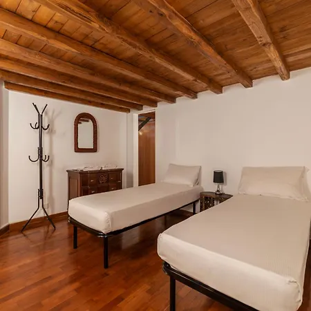 Via Del Lavatore Private Apartments Rome