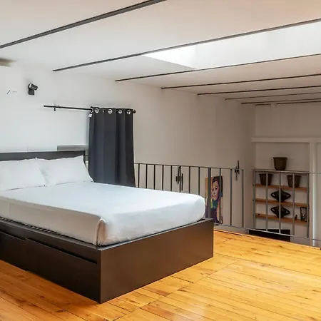 Via Del Lavatore Private Apartments * Rome