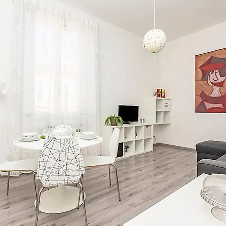 Coliseum View - Diana's House By Rentbeat Apartment *