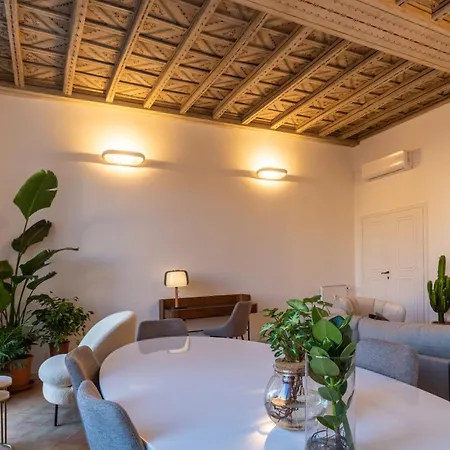Navona Apartment