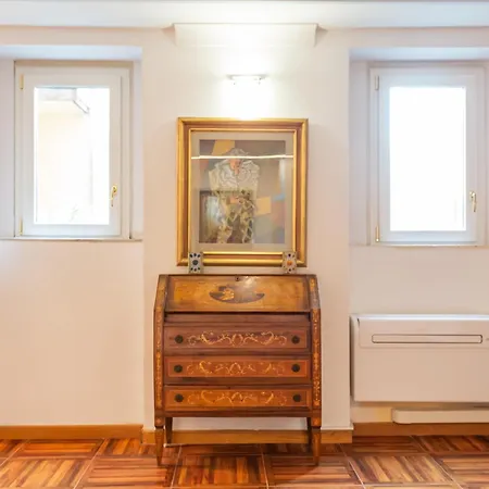 Trastevere San Calisto 3 Bdr Апартаменты Рим
