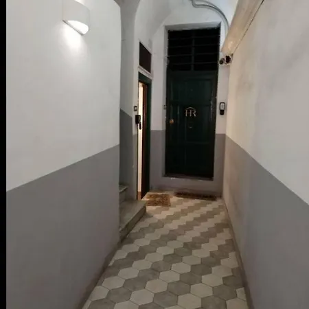 Lovely Basement Trevi Fountain Apartment Rome