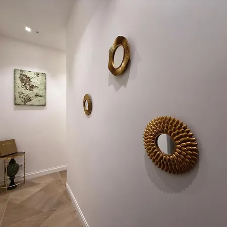 Luxury Apartments, Piazza Di Spagna Apartment
