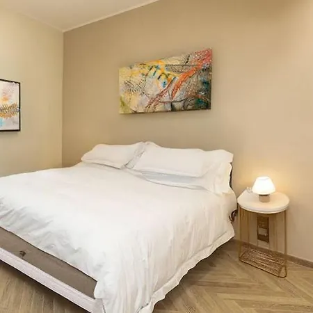 Realty Company Pantheon Apartment *
