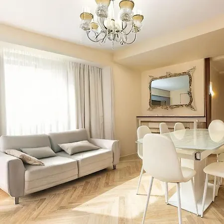 Realty Company Pantheon Apartment *