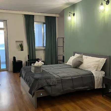 Riversidemellini44 Guest house