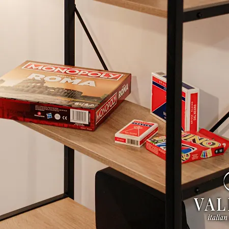Apartment Piramide - 20min Walking From Colosseum - 1min From Metro Station - Valente Italian