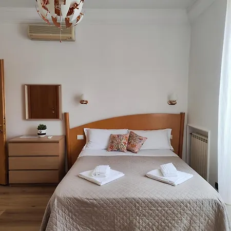 Termini Station Guest house *