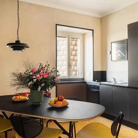 Casa Argentina, A Burghesius Apartment