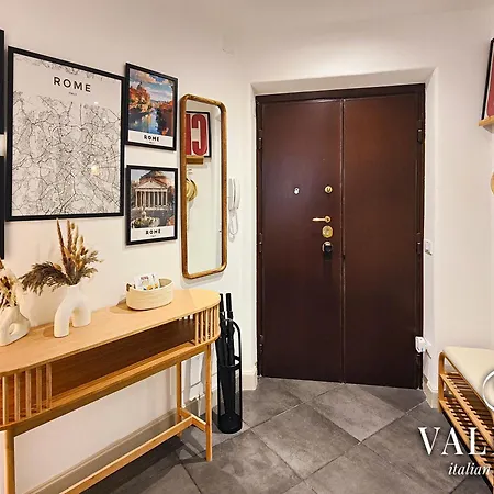 Apartment Piramide - 20min Walking From Colosseum - 1min From Metro Station - Valente Italian