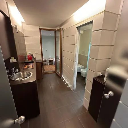 Garden Flat By Vatican Walls Apartment *