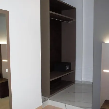 Domus Dea By Trinita Guest house *