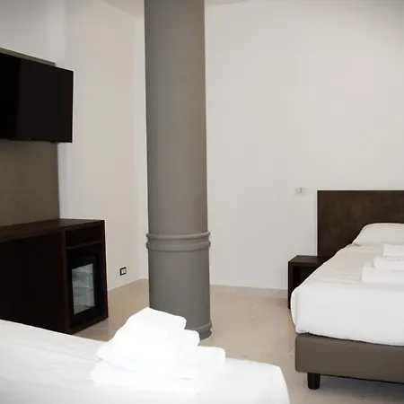 Domus Dea By Trinita Guest house