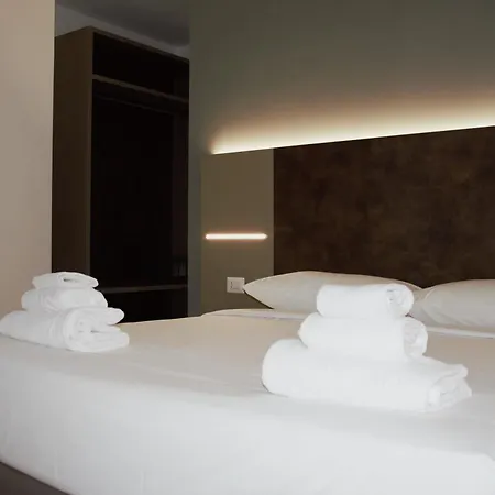 Domus Dea By Trinita Guest house Rome
