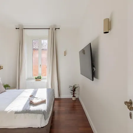 Apartment Iflat Trastevere Life With Beauty, Elegance & Rome