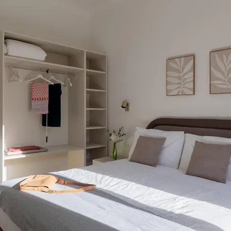 Apartment Iflat Trastevere Life With Beauty, Elegance & *
