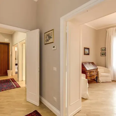 Lovely Flat By The Vatican Apartment *