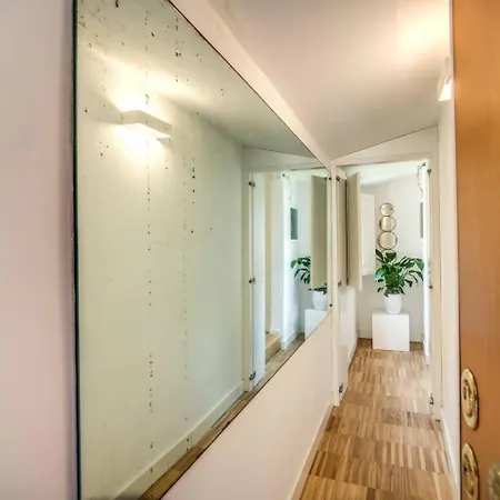 Luxury By Spanish Square Apartment *