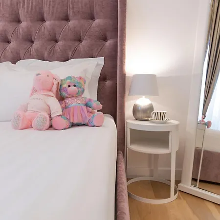 Pensión Domus Aurea Luxury Roma