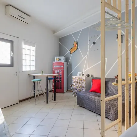 Apartment Tiny Indipendent House *