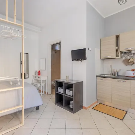 Tiny Indipendent House * Rome