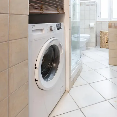 Apartment Domvs Clavdia - Metro Station, 8 Min To Center, Roma, 6pax, A-c