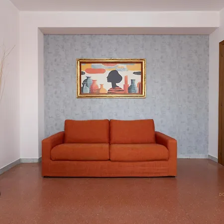 Domvs Clavdia - Metro Station, 8 Min To Center, Roma, 6pax, A-c *