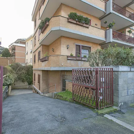 Apartment Terrazza San Pietro Vicino Metro A *