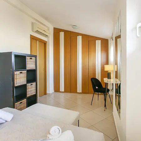 Apartment Terrazza San Pietro Vicino Metro A Rome