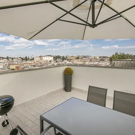 Terrazza San Pietro Vicino Metro A Apartment Rome
