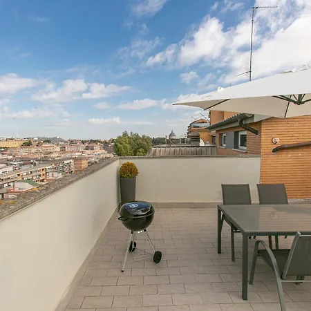 Apartment Terrazza San Pietro Vicino Metro A Rome