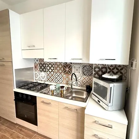 Apartment Happy House With Private Garden