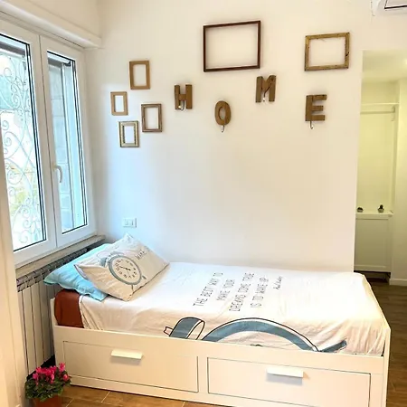 Apartment Happy House With Private Garden Rome